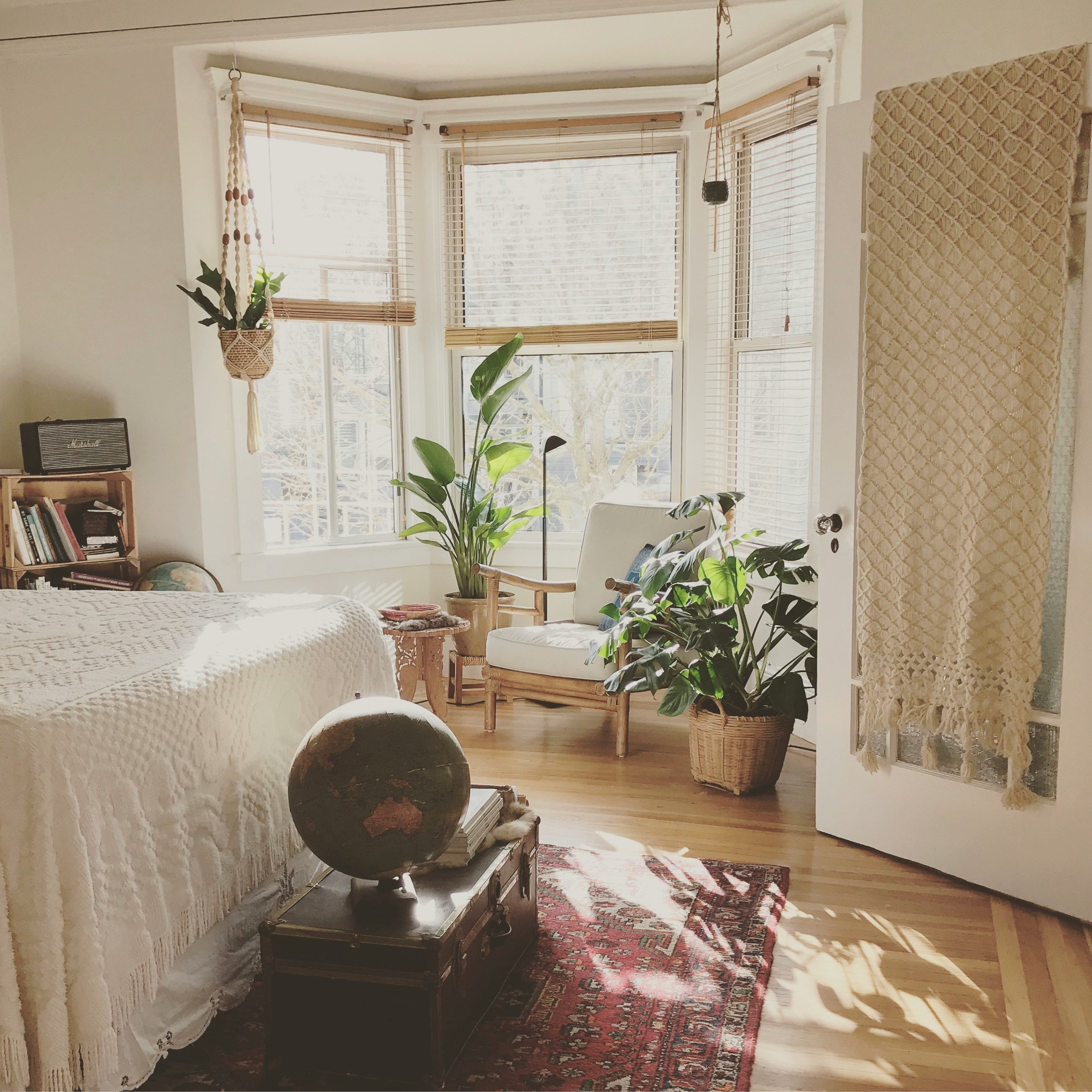 Well-maintained Allo-managed rental interior
